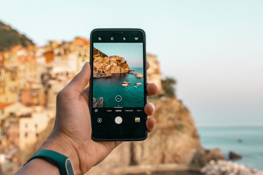 Převádění fotografií z telefonu do počítače a jejich zálohování – poradí Moderní senior online